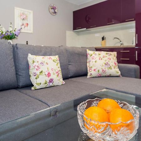 Guest Apartment "Perunika" Plowdiw Exterior foto
