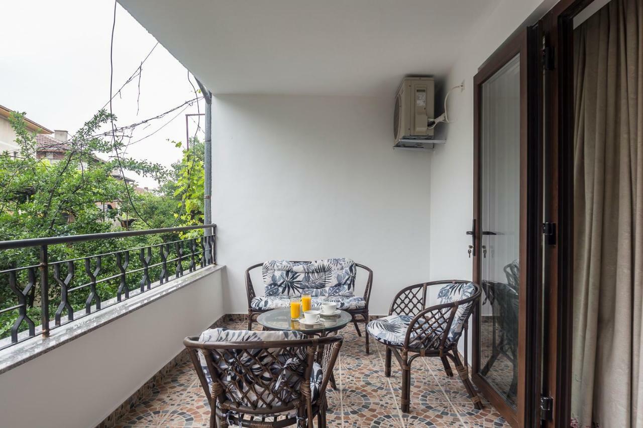 Guest Apartment "Perunika" Plowdiw Exterior foto